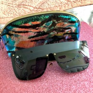 Quay Australia Jaded Shield Sunglasses Unisex